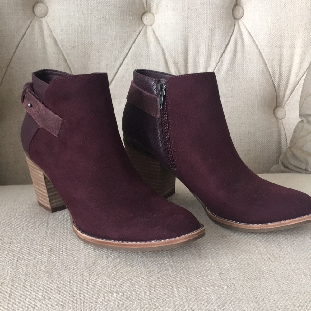 Dolce Vita purple heeled ankle boots